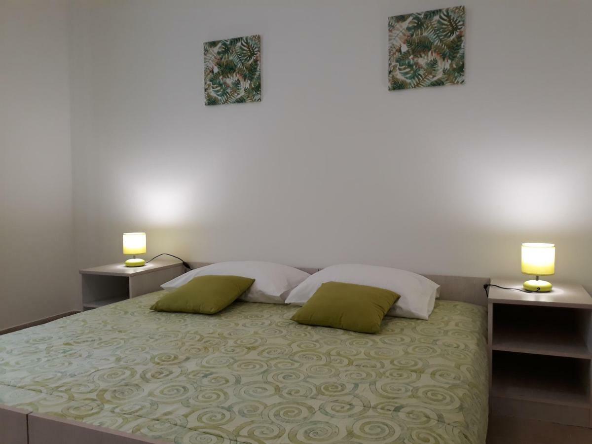 Apartments Jelicic Biograd Na Moru Zewnętrze zdjęcie