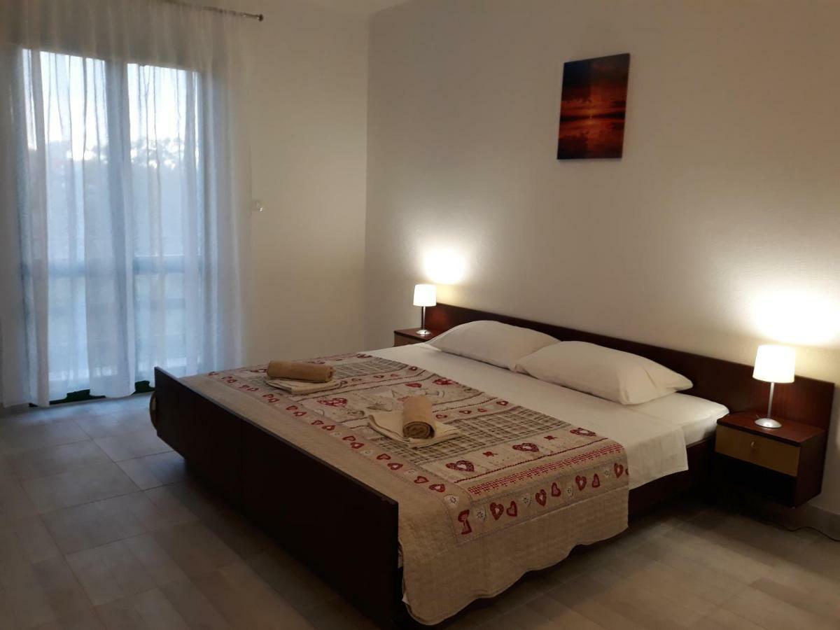 Apartments Jelicic Biograd Na Moru Zewnętrze zdjęcie